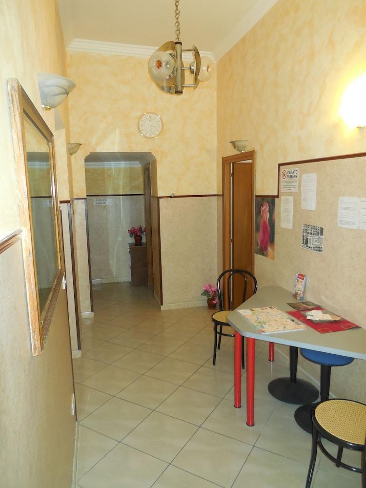 Cressy Hotel Rome Exterior photo
