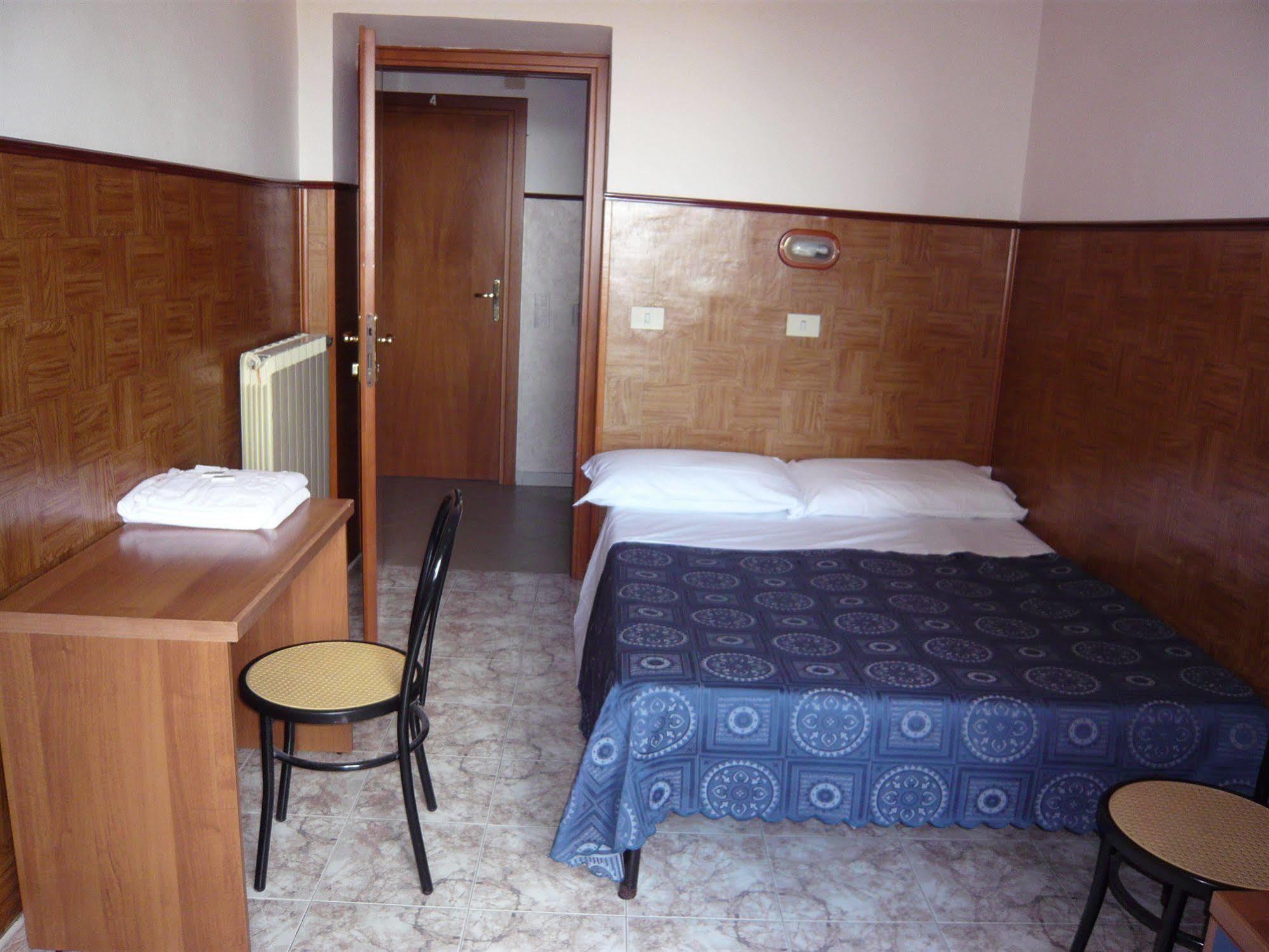 Cressy Hotel Rome Exterior photo